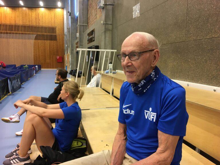 88-vuotias Pentti kävi vakuutusalan pohjoismaisissa kisoissa 19 kertaa