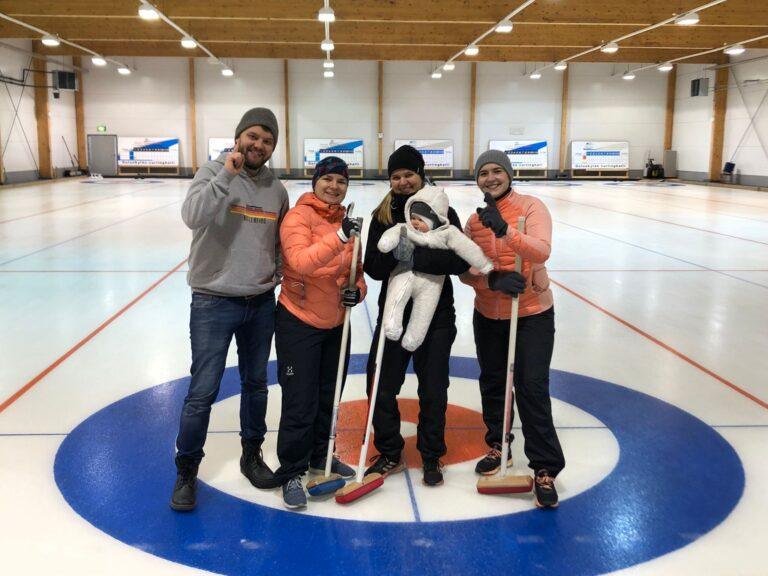 Curling-mestaruus ratkesi ennen joulua